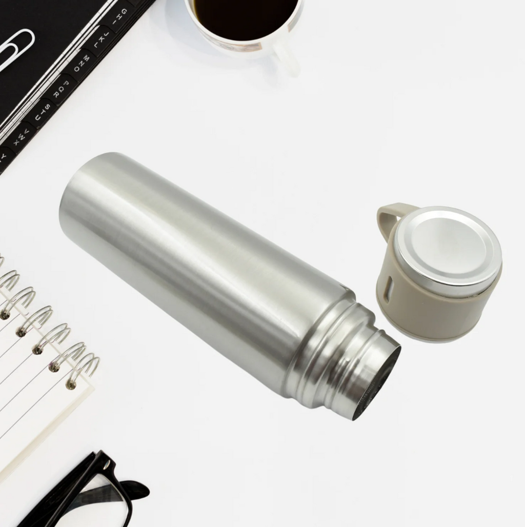 Stainless Steel Vacuum Flask Gift Set – 500ML with 3 Steel Cups